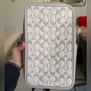 Coach Men's Sullivan Pack In Signature Chalk.